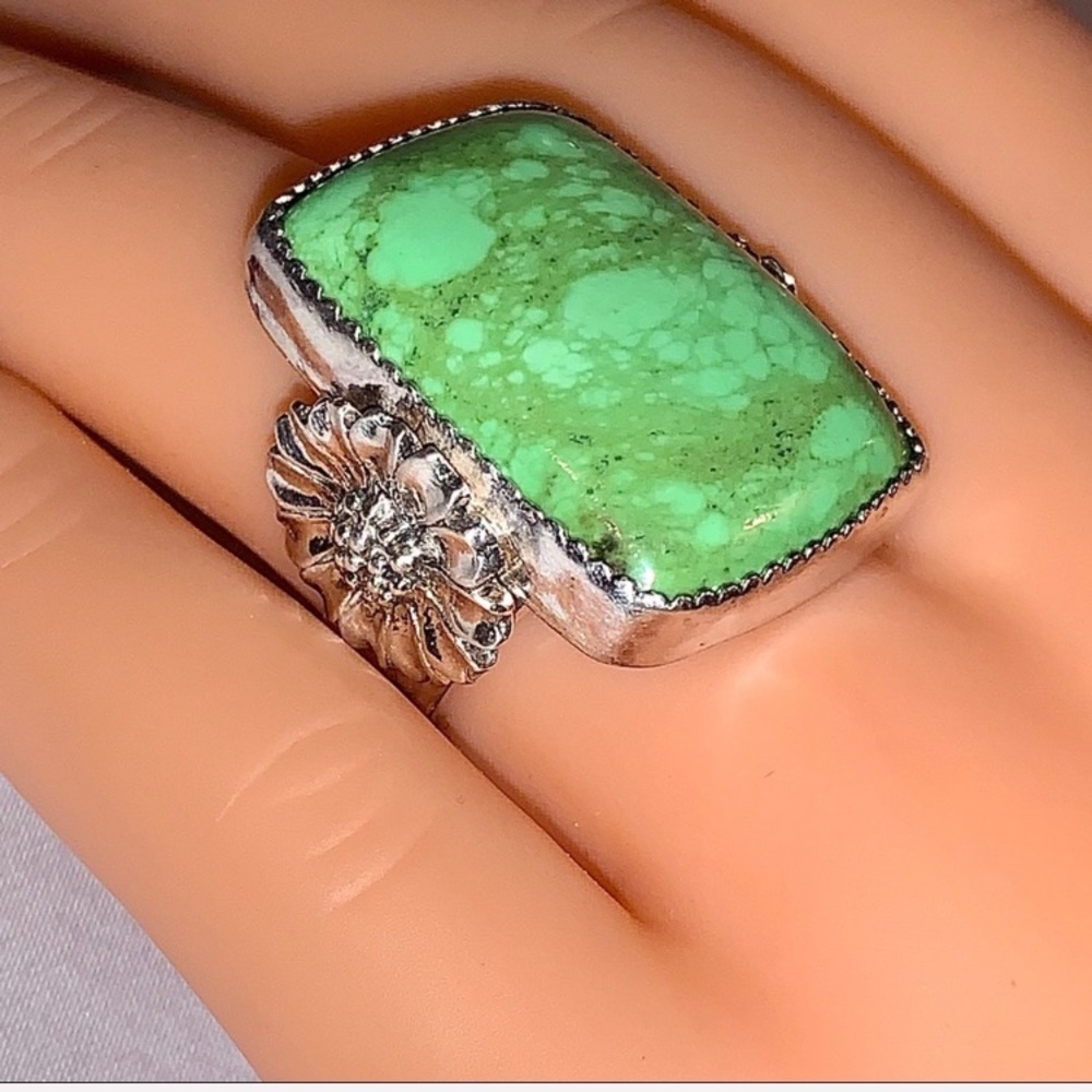 Pure Royston Green Turquoise, worn by beautiful women all over the world. - Picture 8 of 16